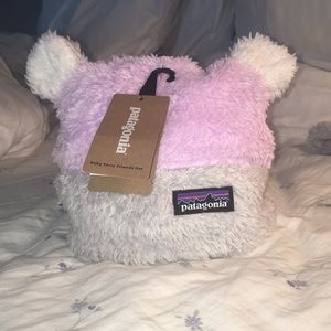 NWT Patagonia baby girls hat